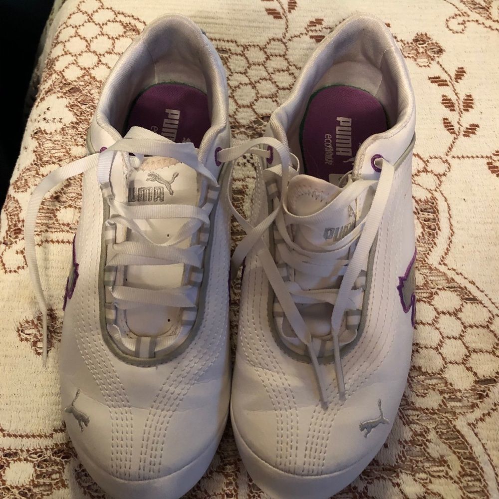 Puma runners white size 7